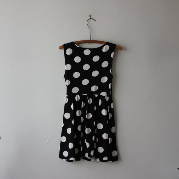 2/20$ Polka Dot Dress - Picture 5 of 6